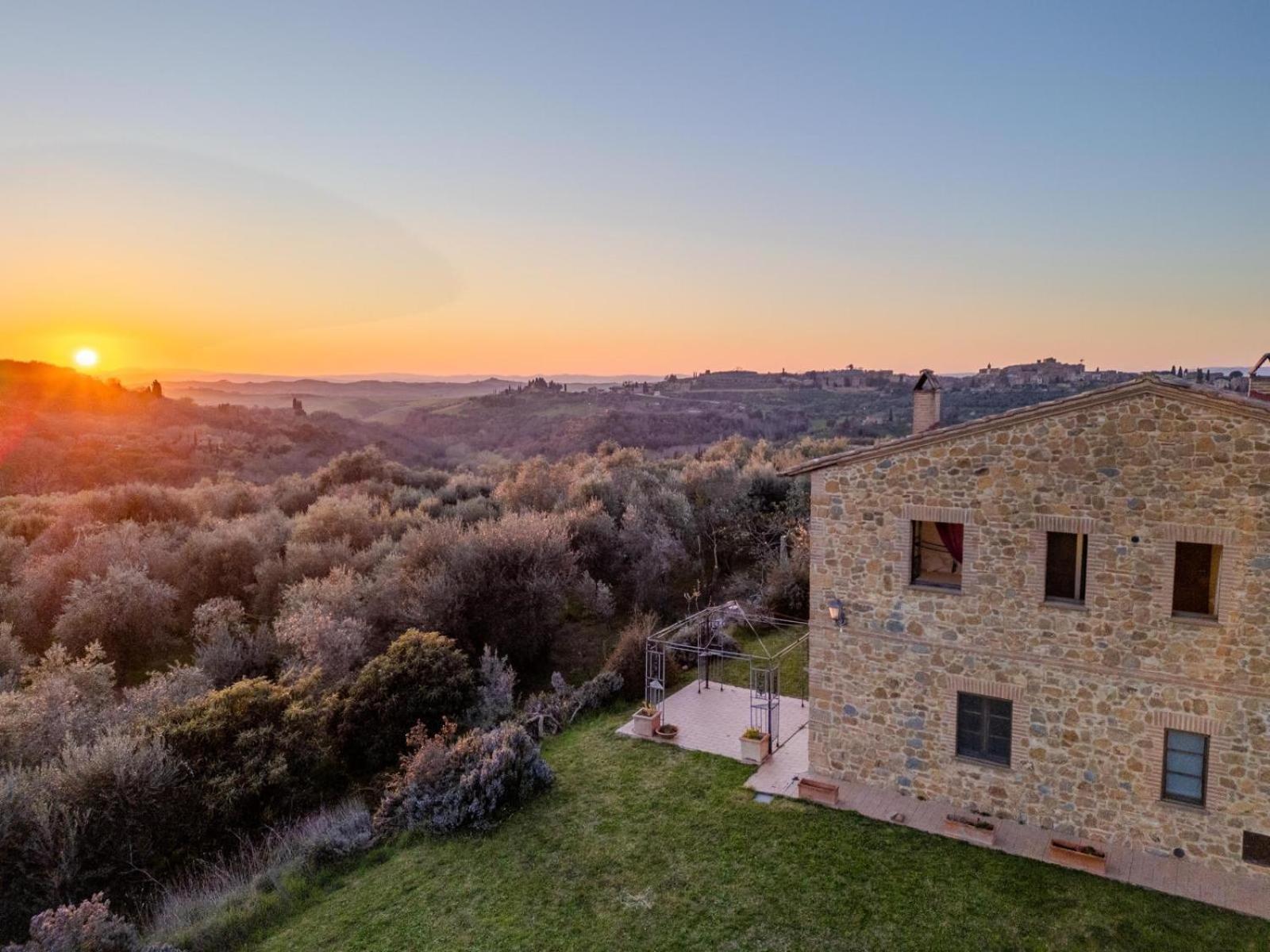 Agriturismo Pascianella Appartamento Bel Tramonto Castelmuzio Exterior foto